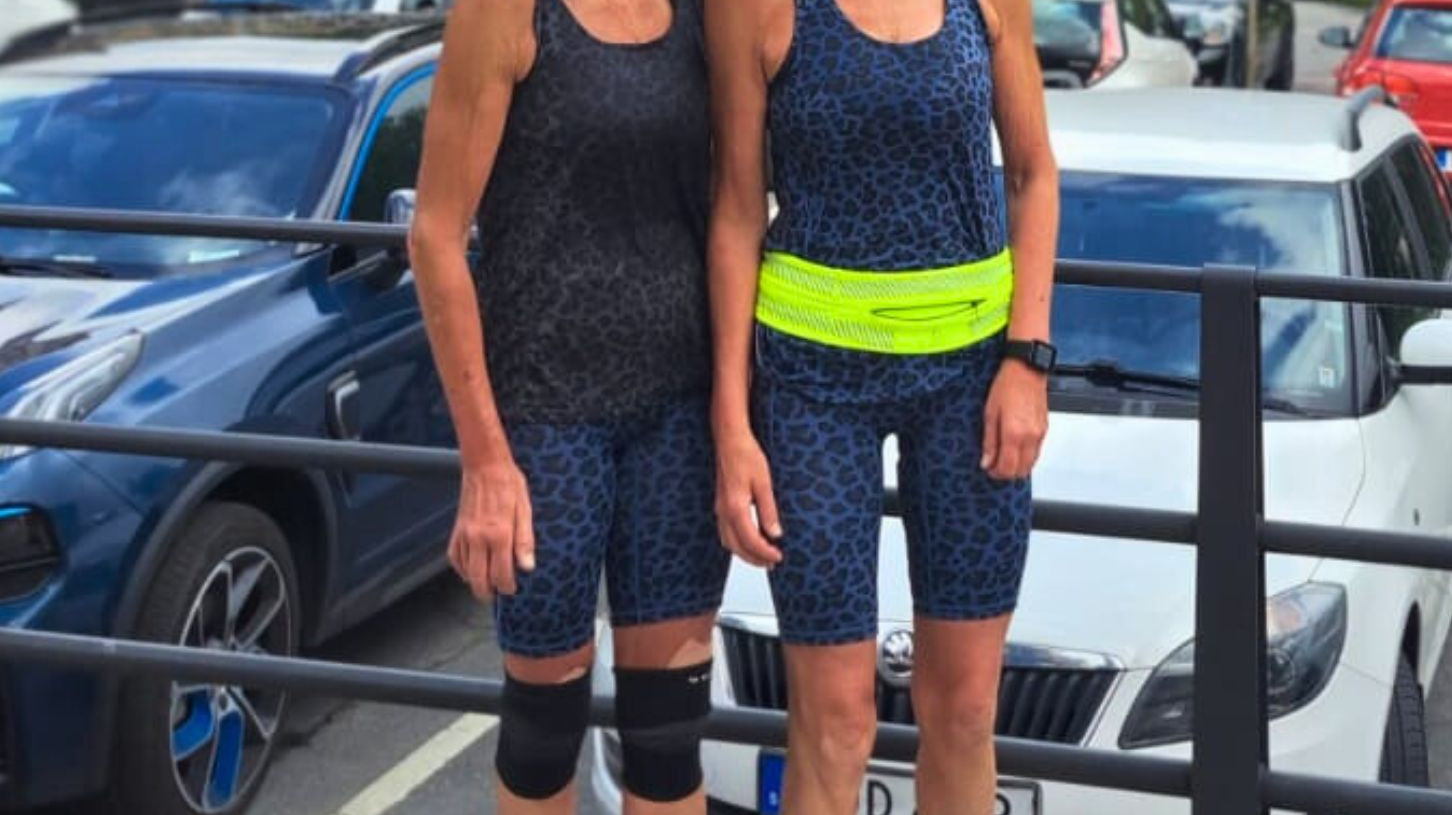 Mia and Monika - racing 10 km in swimming!